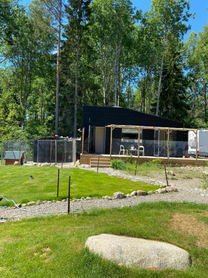 Tiny House In The Middle Of Nature Akersberga Bagian luar foto