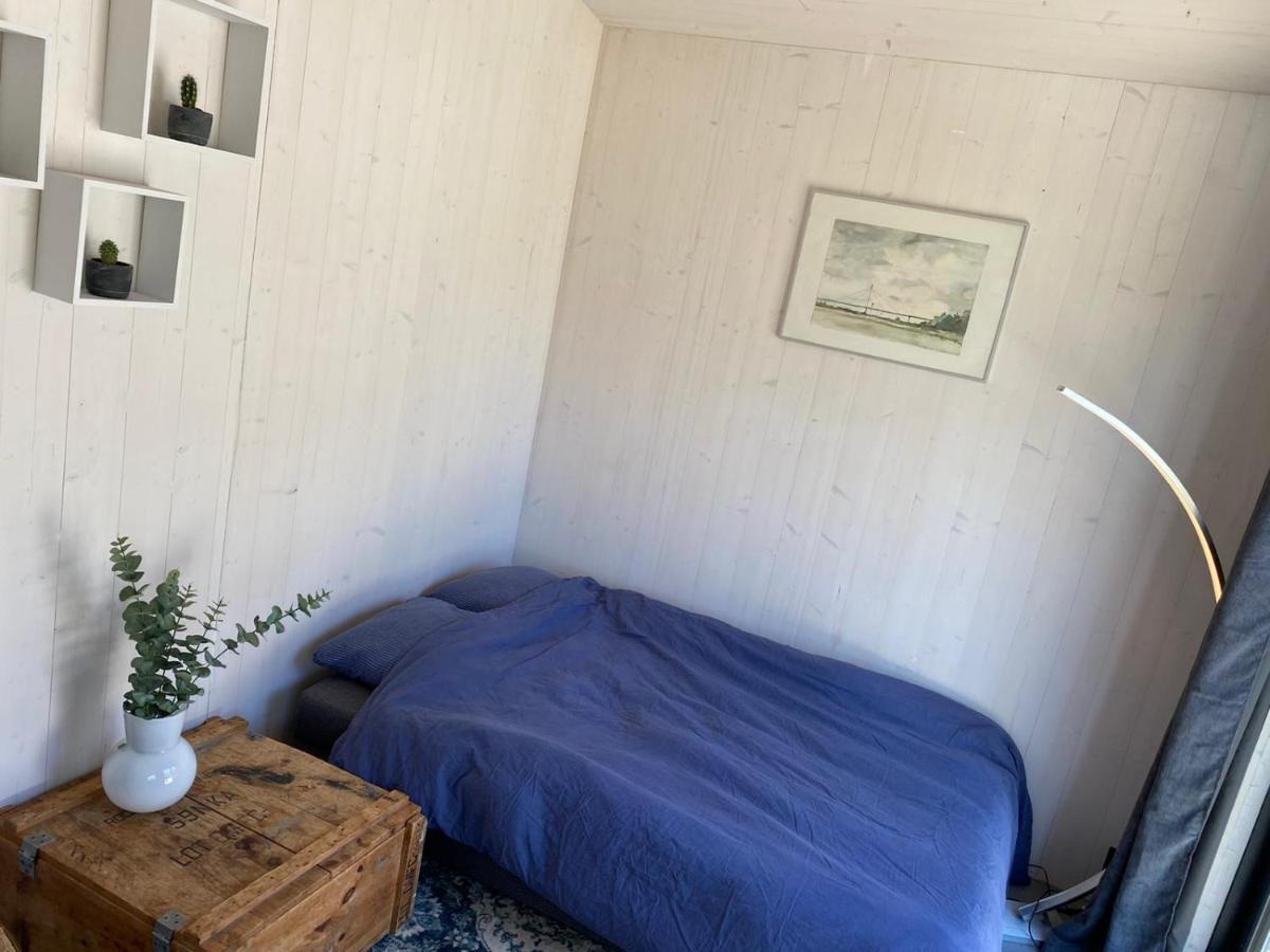 Tiny House In The Middle Of Nature Akersberga Bagian luar foto