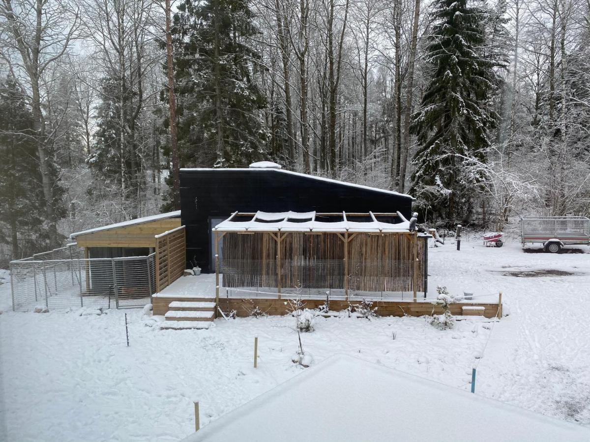 Tiny House In The Middle Of Nature Akersberga Bagian luar foto